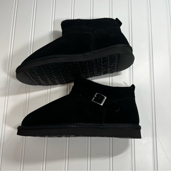 PAWZ Black Suede Ankle Boots Size 4 Kids NWT by Bearpaw - Picture 1 of 9